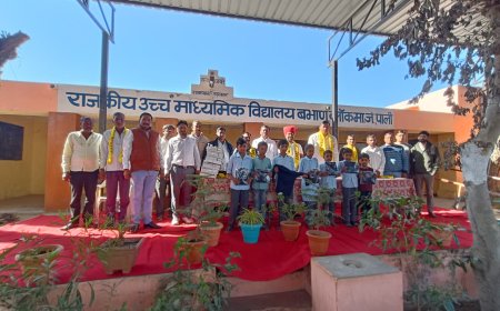 बभाण विद्यालय में भामाशाह रोशनलाल नाहर ने बच्चों को बांटे स्वेटर