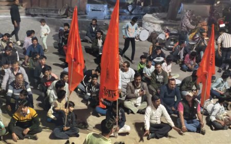 सोजत भव्य मशाल यात्रा के साथ विराट हिंदू सम्मेलन का आगाज, आज शोभायात्रा व प्रबोधन