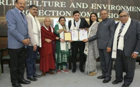 दिल्ली  मे एडवोकेट भरत तिवारी को कॉरपोरेट लॉ में डॉक्टरेट की उपाधि