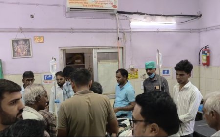 सोजत में कंटेनर ट्रक ने बाइक सवार को मारी टक्कर, एक पैर कुचला, गंभीर हालत में रेफर