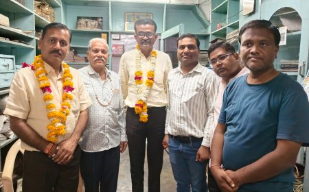 सोजत  इंडियन फैडरेशन ऑफ वर्किग जर्नलिस्ट्स आईएफडब्लयुजे के पदाधिकारियों का बहुमान करते उपखंड अध्यक्ष गहलोत