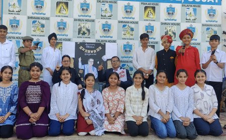 बिड़ला स्कूल में शहीदों, बाबा साहेब और आशा भोसले को श्रद्धांजलि