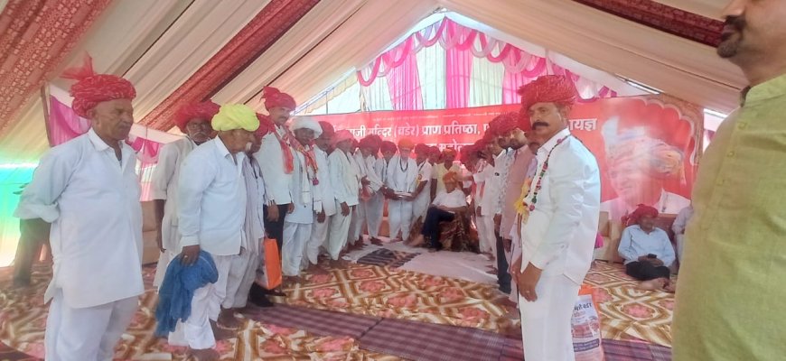 वैदिक मंत्रोच्चार के साथ आई माता मंदिर की प्राण-प्रतिष्ठा संपन्न, हेलीकॉप्टर से पुष्पवर्षा बनी आकर्षण का केंद्र