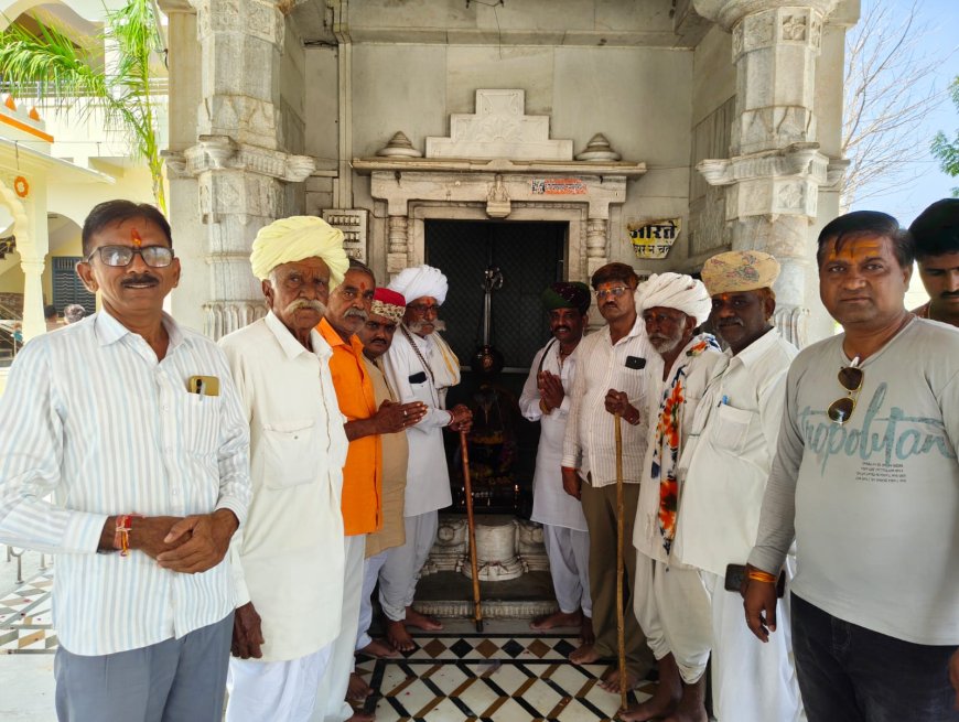 *प्राकृतिक भू-शिवलिंग पर लहराई आस्था की अमर ध्वजा, शिवराजपुर महादेव मंदिर की वर्षगांठ श्रद्धा संग मनाई*