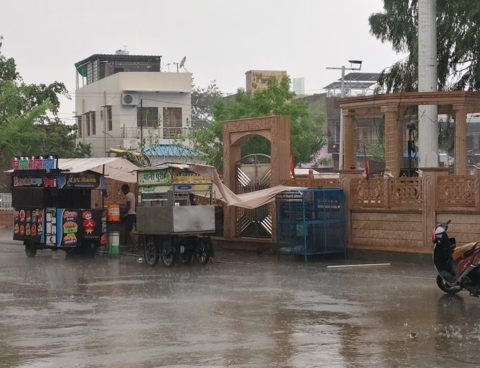 आंधी-बारिश ने दी राहत: सोजत और आसपास के क्षेत्रों में मौसम हुआ सुहावना