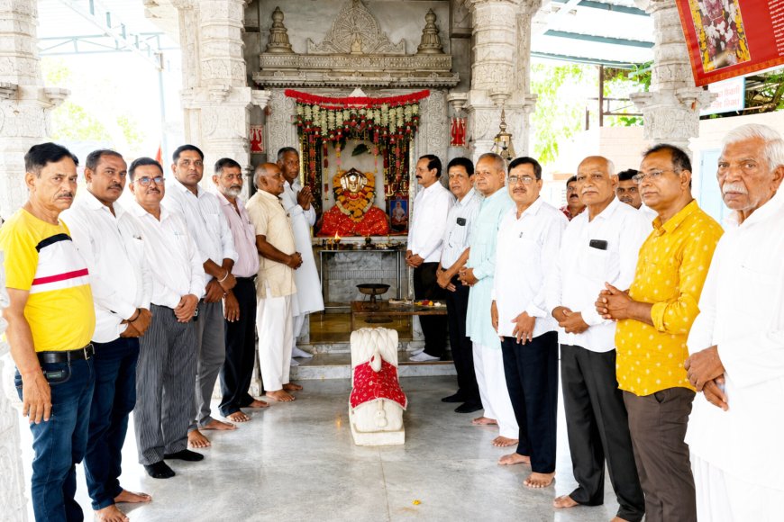 बुढ़ायत माता मंदिर में शिक्षा और समाजोत्थान पर मंथन, स्व. चंद्रशेखर शर्मा की स्मृति में चार कूलर भेंट