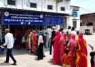 राजकीय चिकित्सालय में OPD पर्ची के लिए लगी लंबी लाइनें, मरीजों की बढ़ी परेशानी