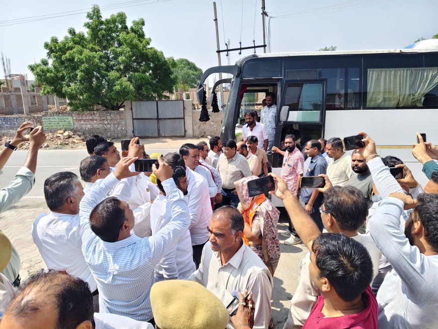 कड़ी सुरक्षा के बीच सोजत नगरपालिका चेयरमैन पद के लिए मतदान शुरू, भाजपा के 24 पार्षद पहुंचे