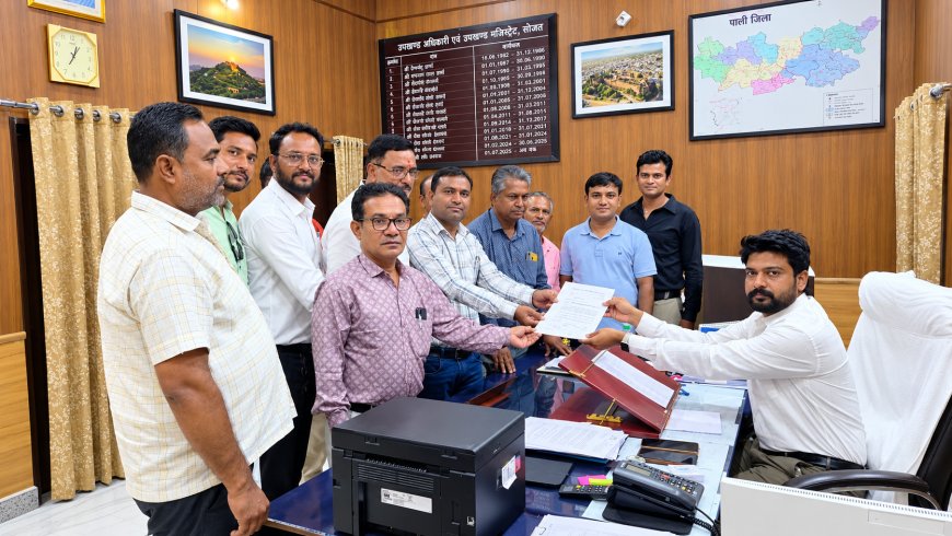 पत्रकार प्रवीण लक्षकार पर हमले के विरोध में पत्रकारों का आक्रोश, मुख्यमंत्री के नाम सौंपा ज्ञापन
